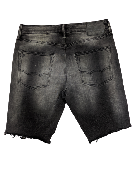 [30] Distressed Cut-Off Shorts